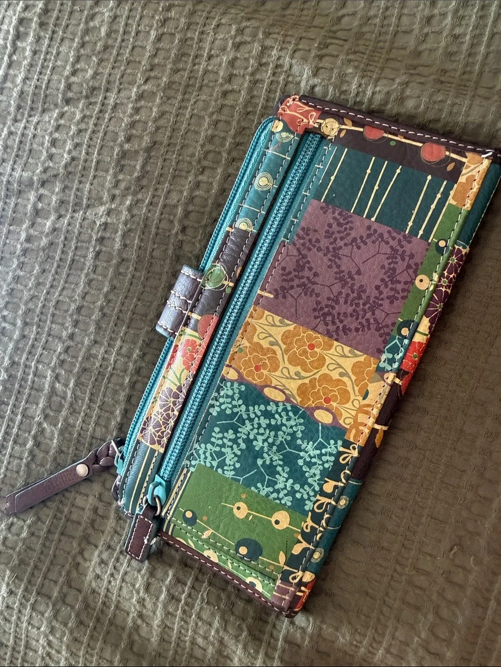 Fossil Floral Patchwork Leather Zip Around Wallet (Vintage)